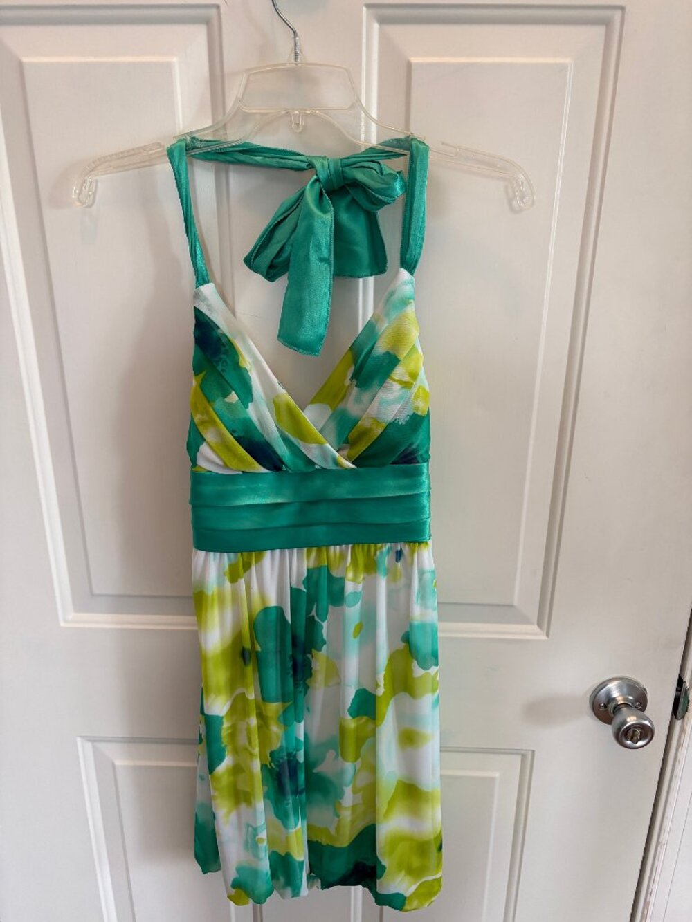Trixxi size small halter top dress shades of green